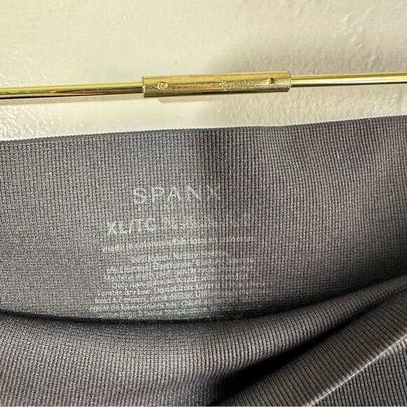 Spanx Look At Me Now Camo Seamless Leggings XL Navy Lightweight Comfort - Picture 3 of 8